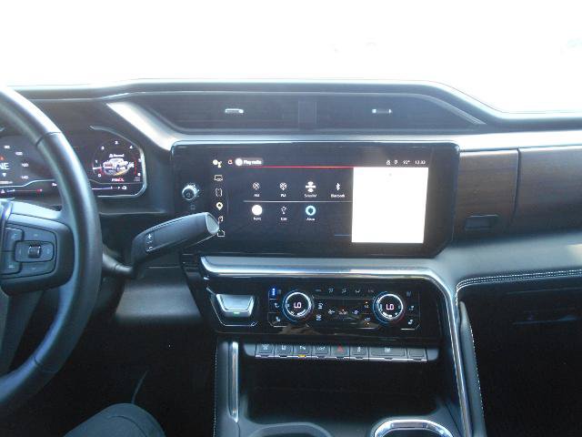 Used 2025 GMC Sierra 3500 Denali Ultimate AWD/4WD image 17