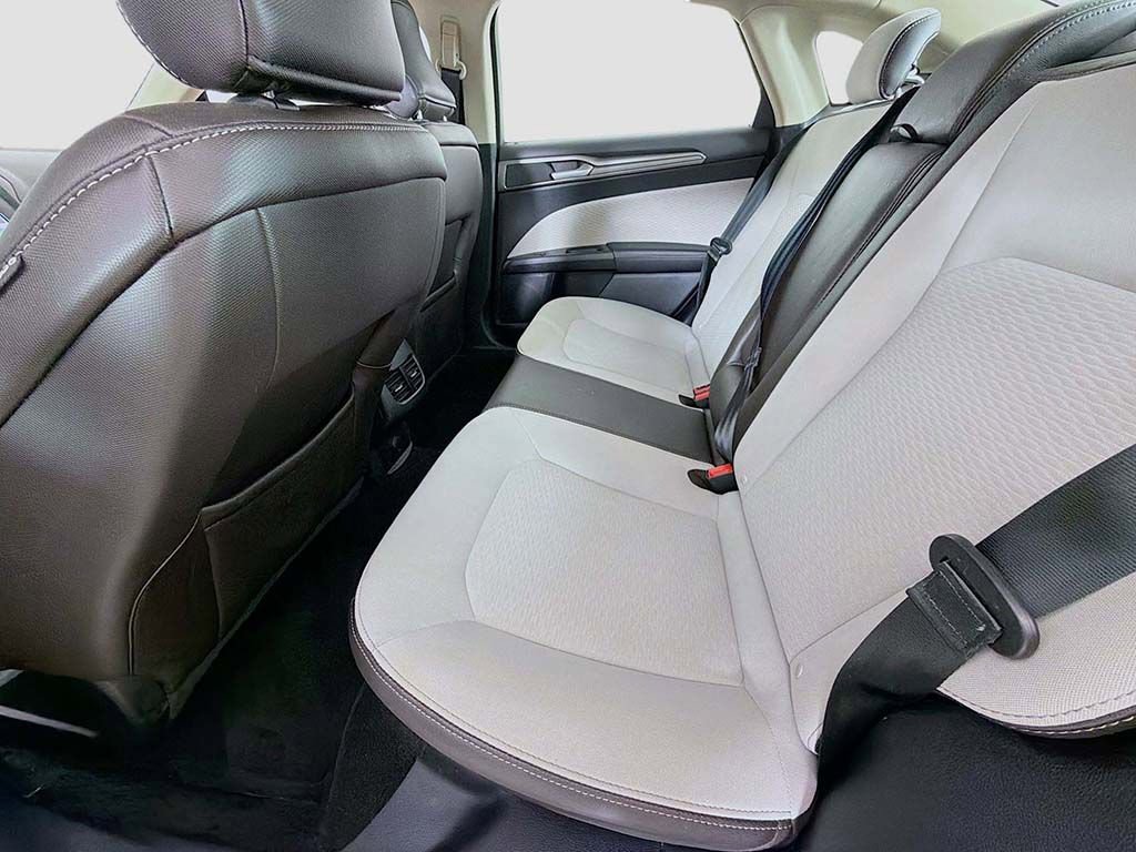 Certified 2019 Ford Fusion SE w/ Equipment Group 151A image 22