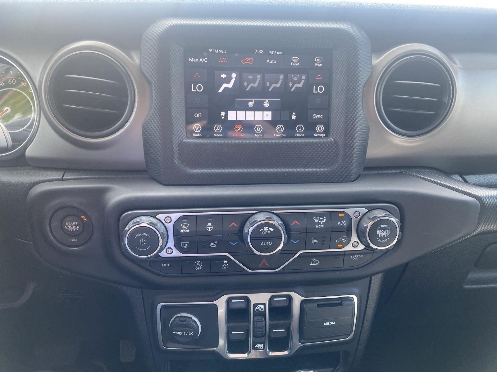 Used 2021 Jeep Wrangler Unlimited Sport AWD/4WD image 18