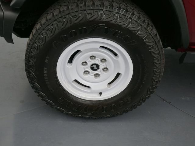 Certified 2025 Ford Bronco Heritage Edition image 9