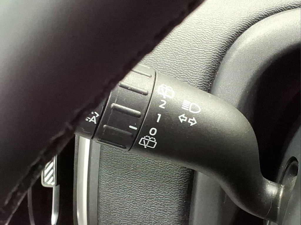 Certified 2025 Ford Expedition Active AWD/4WD image 18