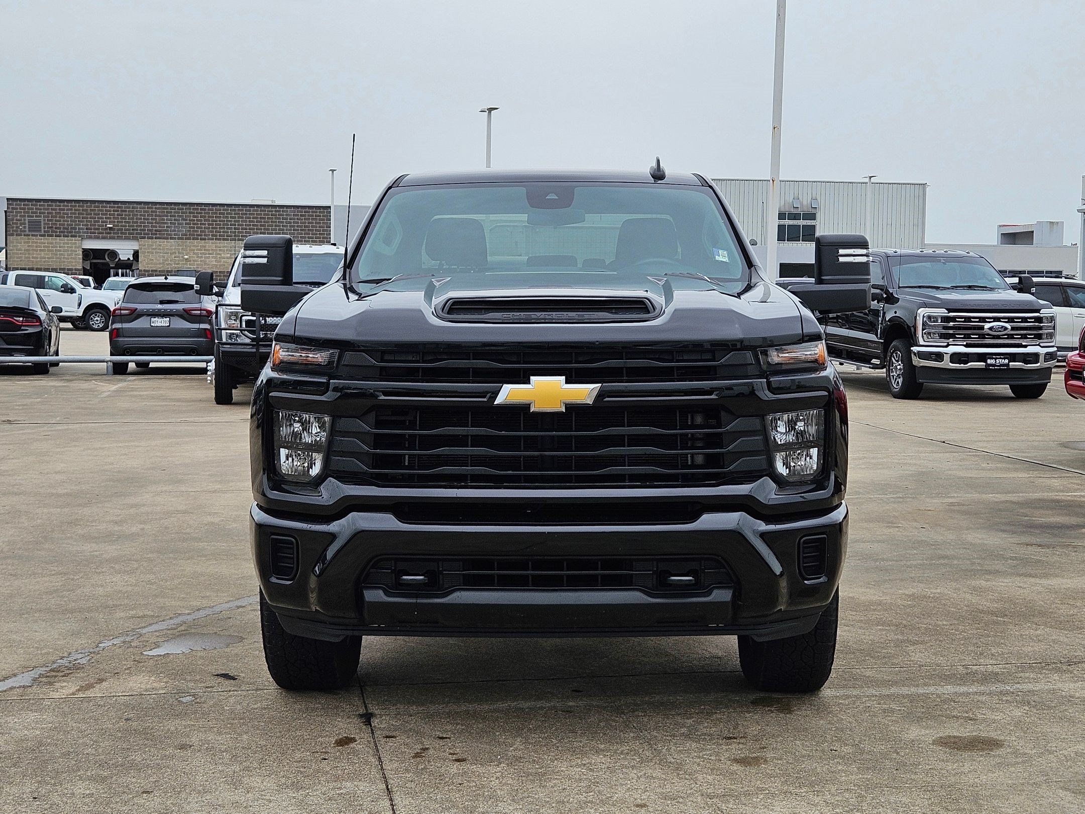 Used 2025 Chevrolet Silverado 2500 Custom w/ Custom Convenience Package AWD/4WD image 11