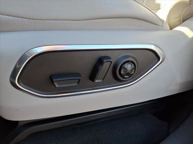 Used 2024 Jeep Wagoneer L 4WD image 6