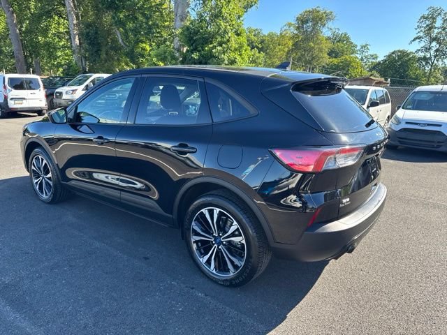 Certified 2022 Ford Escape SE w/ SE Sport Appearance Package AWD/4WD image 7