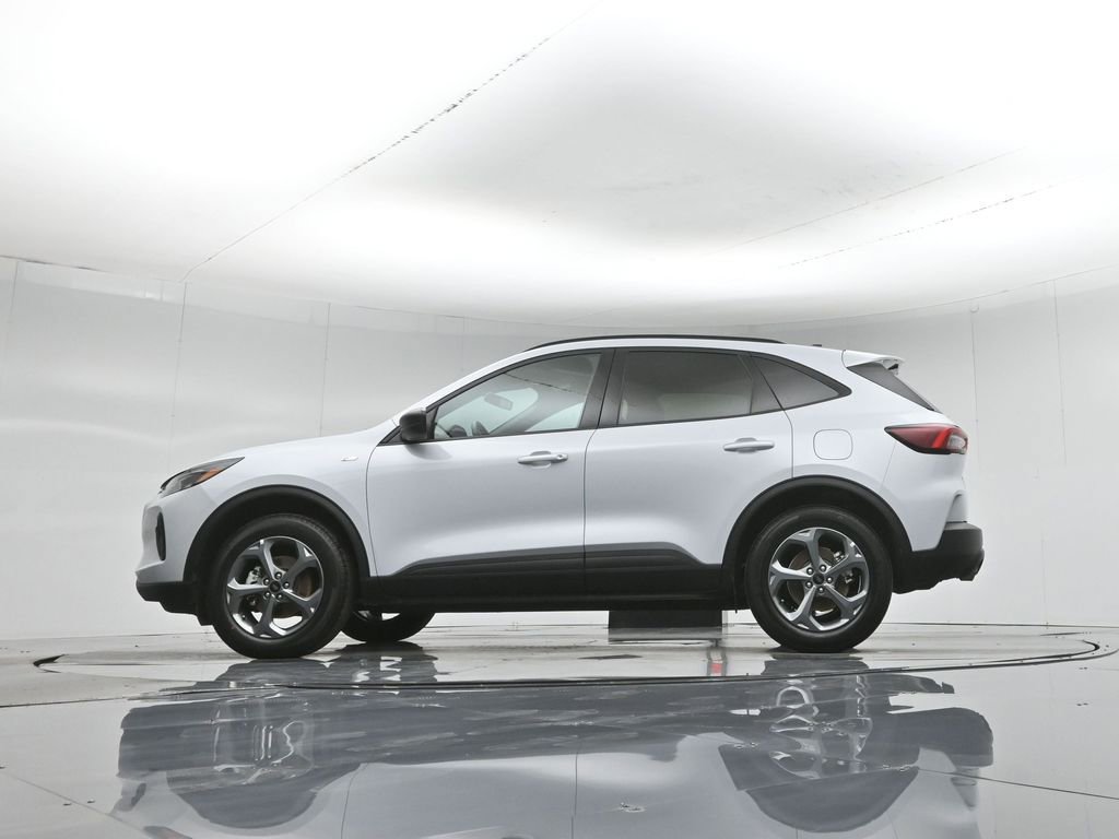 Certified 2025 Ford Escape ST-Line AWD/4WD image 55