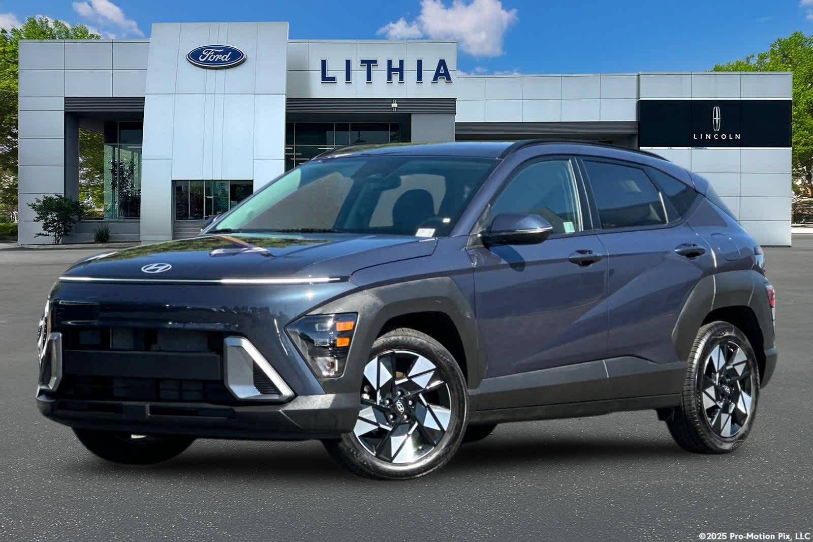 Used 2025 Hyundai Kona SEL FWD image 1