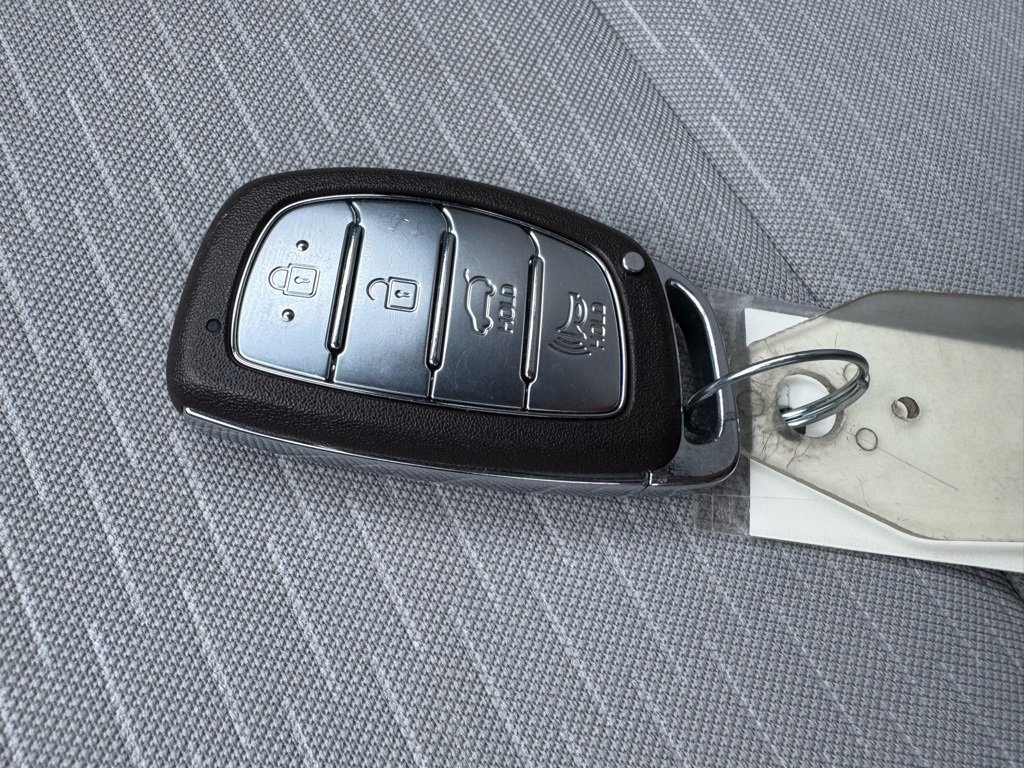 Used 2021 Hyundai Tucson Value w/ Cargo Package image 14