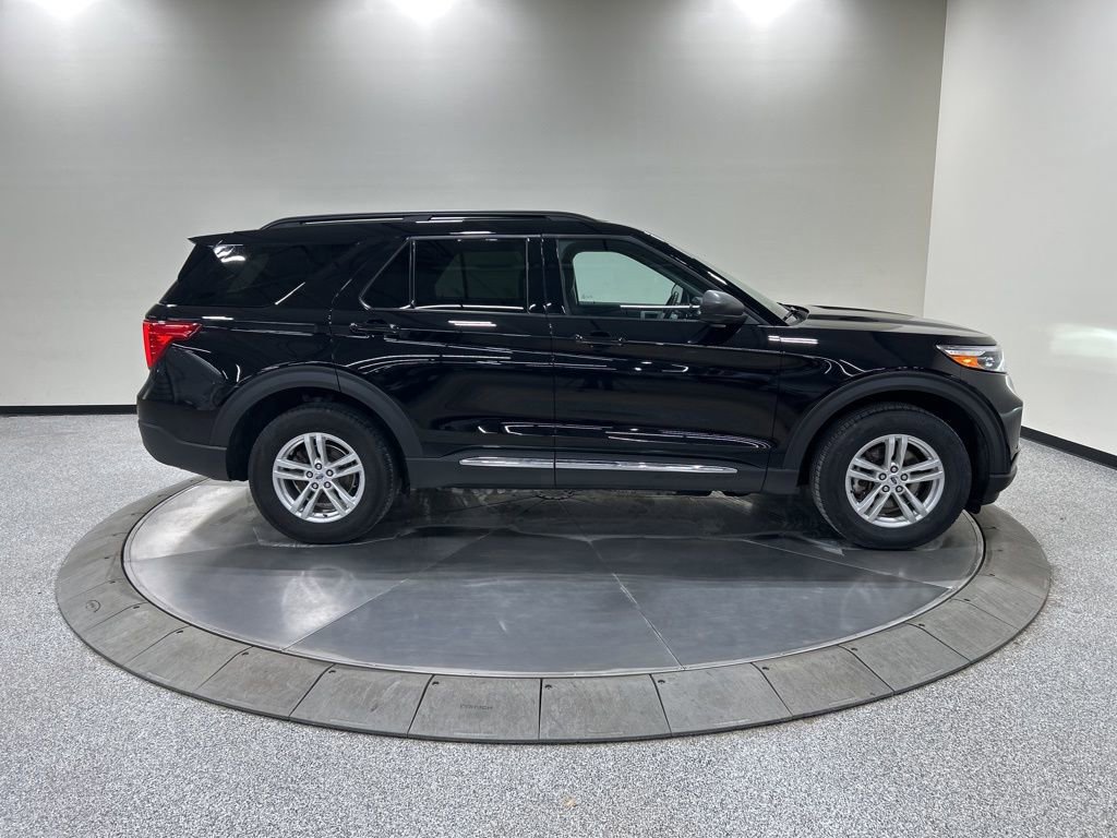 Certified 2023 Ford Explorer XLT w/ Equipment Group 202A image 6