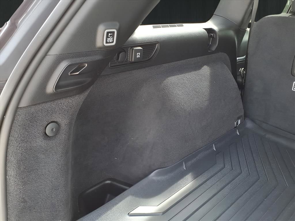 Used 2023 Jeep Grand Cherokee Overland image 11