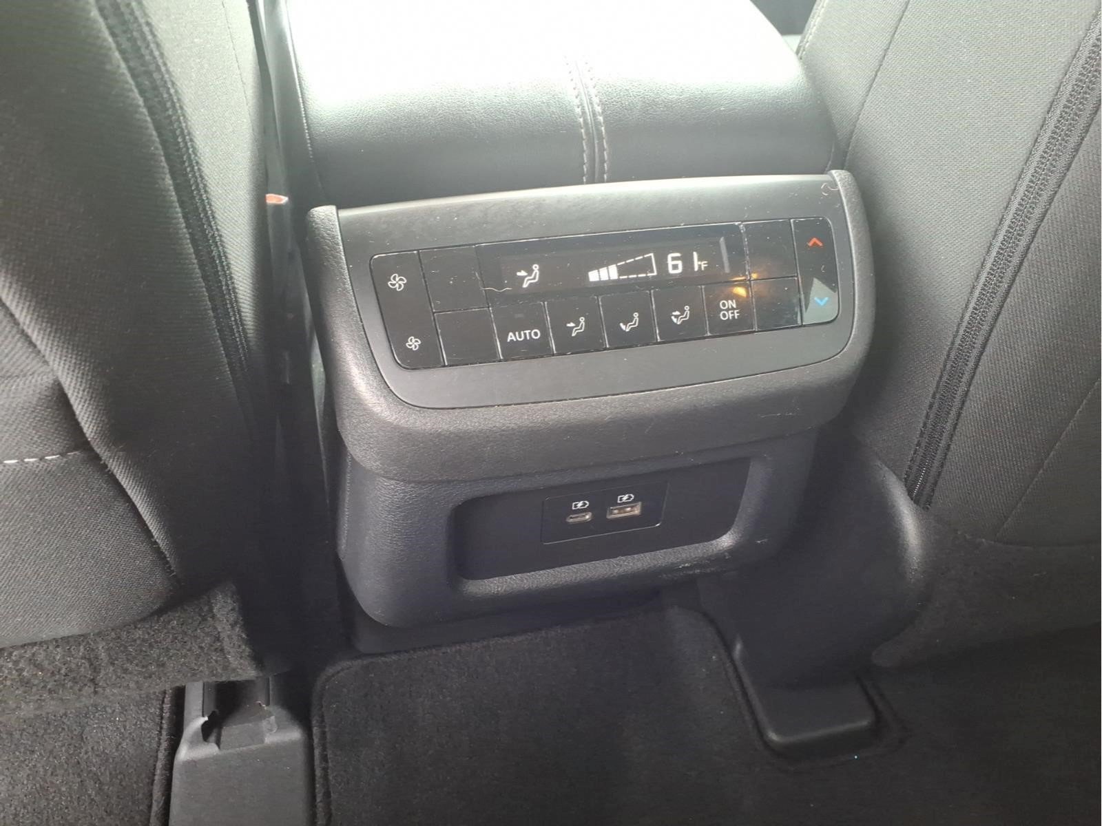 Used 2024 Nissan Pathfinder SV AWD/4WD image 19
