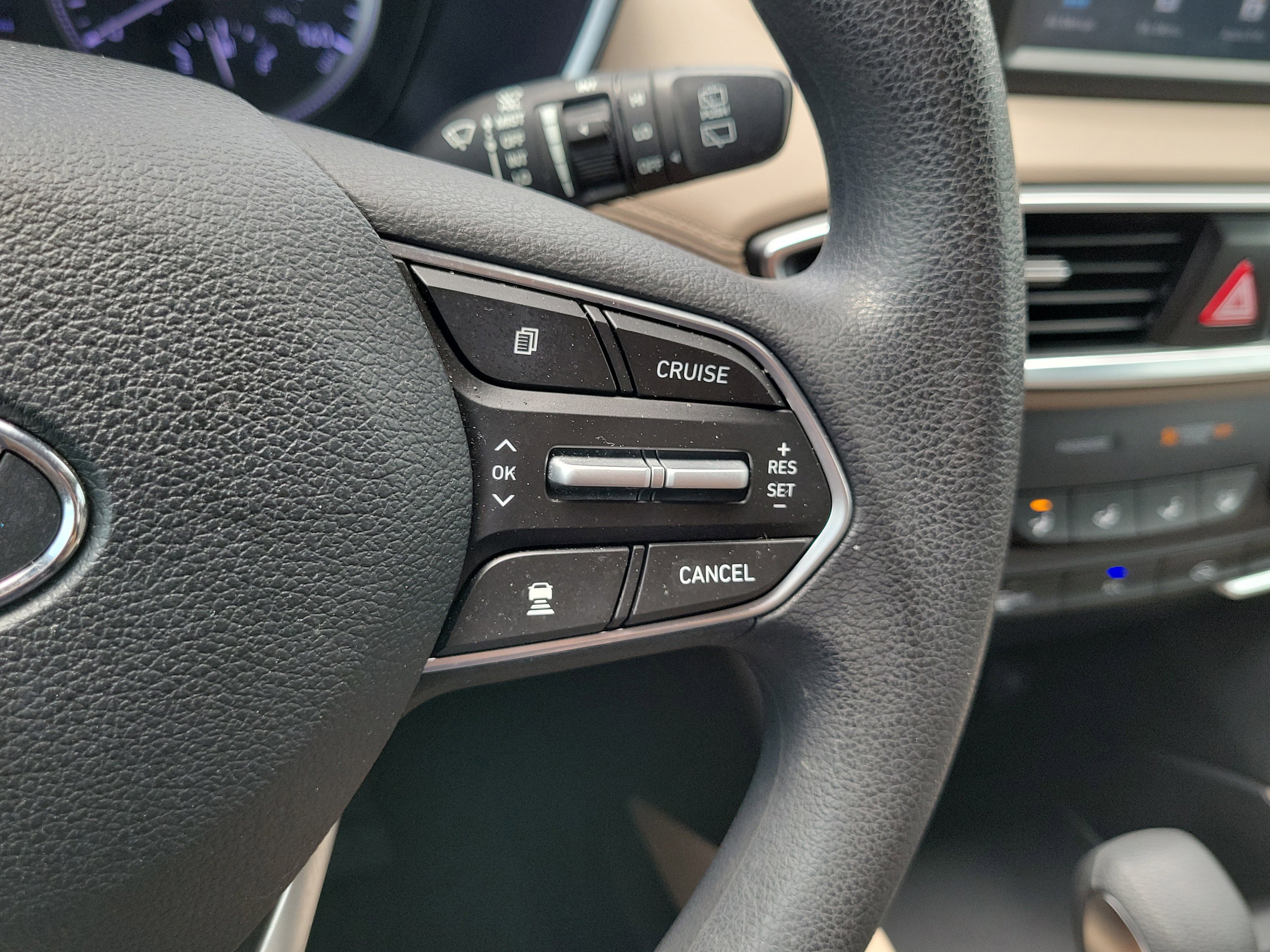 Used 2020 Hyundai Santa Fe SE FWD image 24