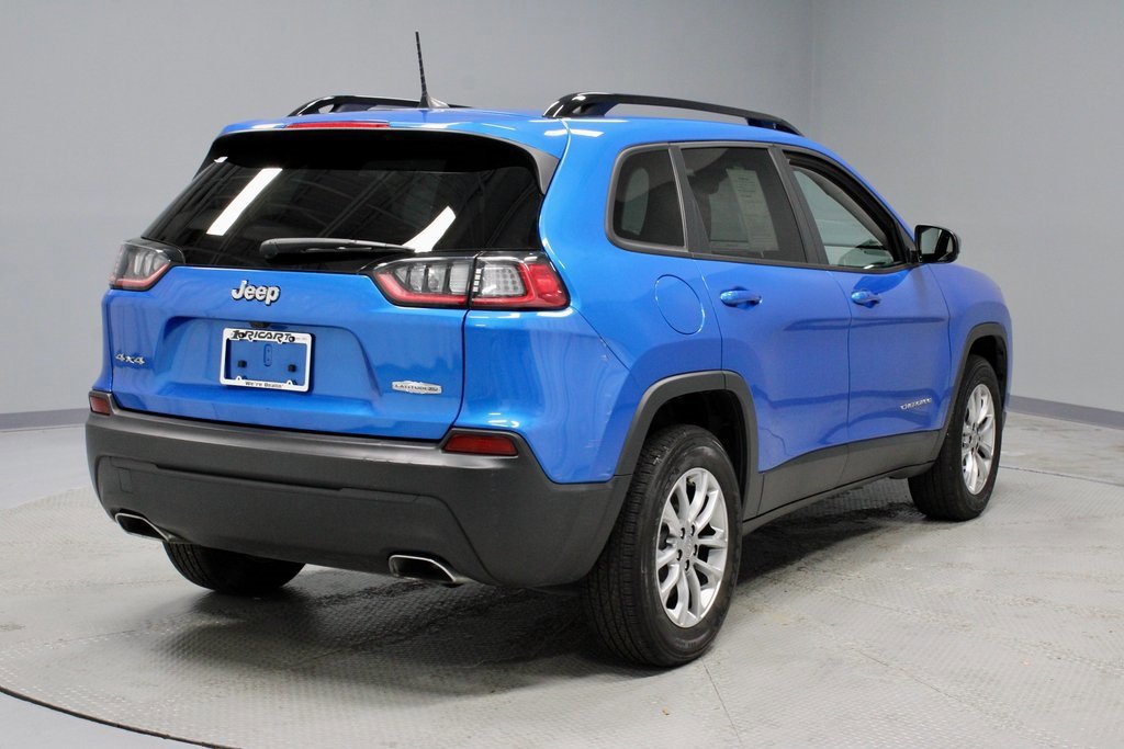 Used 2022 Jeep Cherokee Latitude Lux w/ Mopar Interior Package image 5