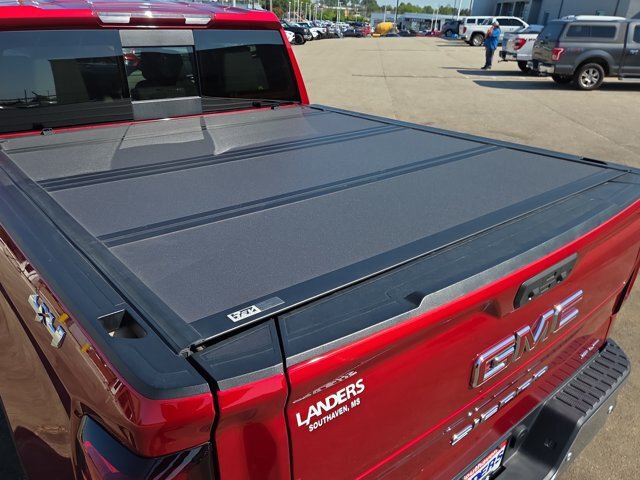 Used 2024 GMC Sierra 1500 SLT w/ SLT Premium Plus Package AWD/4WD image 15