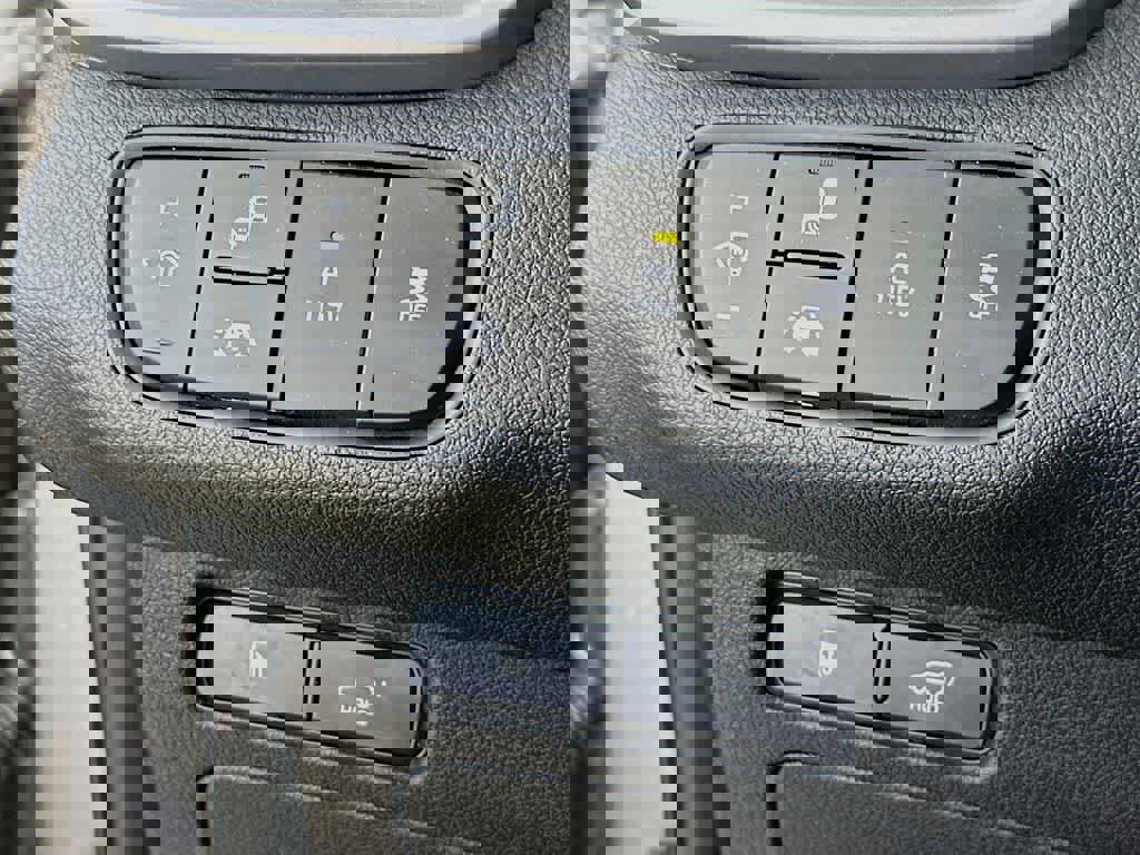 Used 2019 Kia Sorento SX image 27