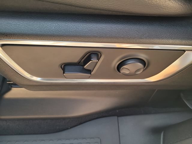 Used 2025 RAM 1500 Laramie AWD/4WD image 12