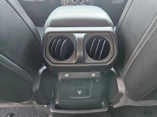 Used 2021 Jeep Wrangler Unlimited Sahara AWD/4WD image 17
