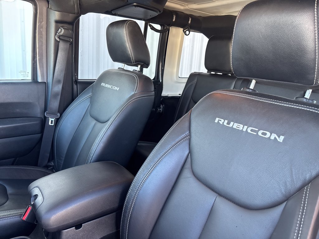 Used 2017 Jeep Wrangler Unlimited Rubicon w/ Max Tow Package AWD/4WD image 23