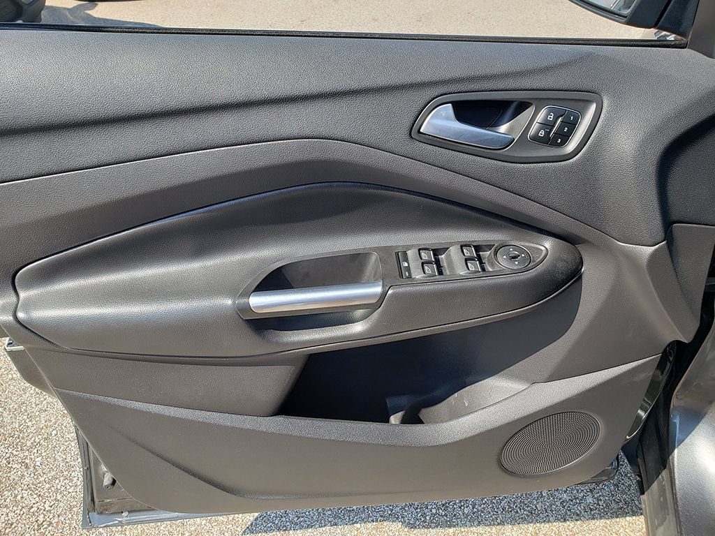 Certified 2017 Ford Escape Titanium FWD image 12