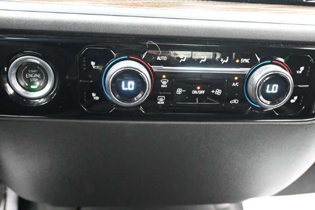 Used 2023 Chevrolet Silverado 1500 LT AWD/4WD image 14