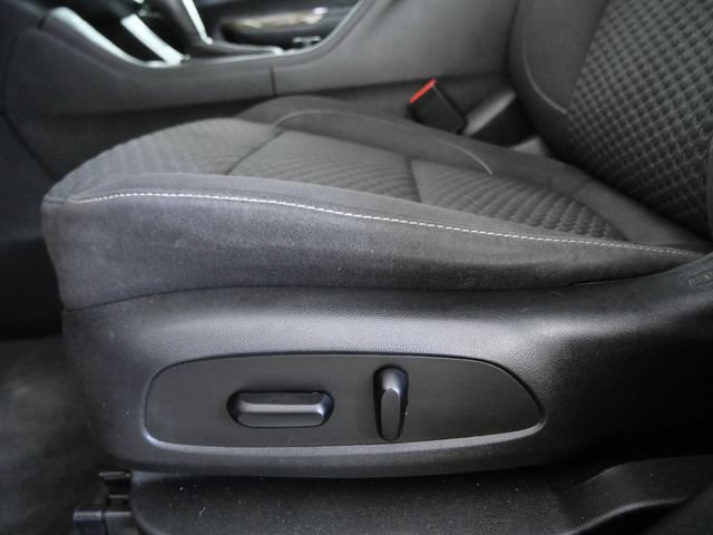 Used 2017 GMC Acadia SLE w/ Driver Alert Package I AWD/4WD image 16