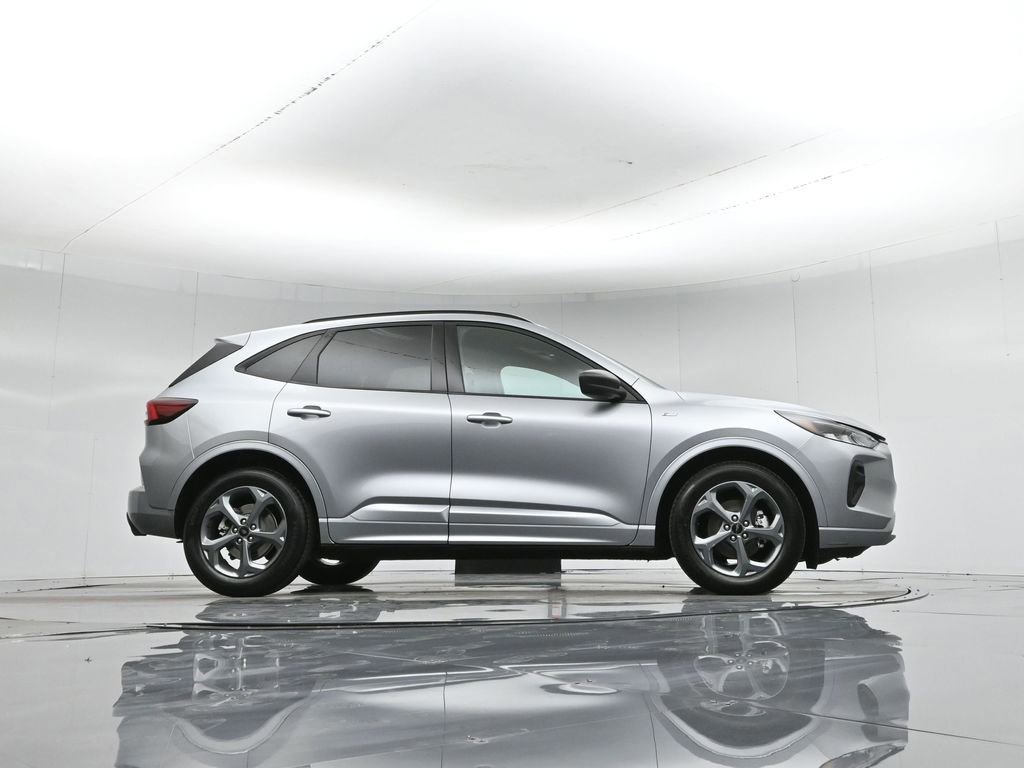 Certified 2024 Ford Escape ST-Line w/ Cold Weather Package image 10