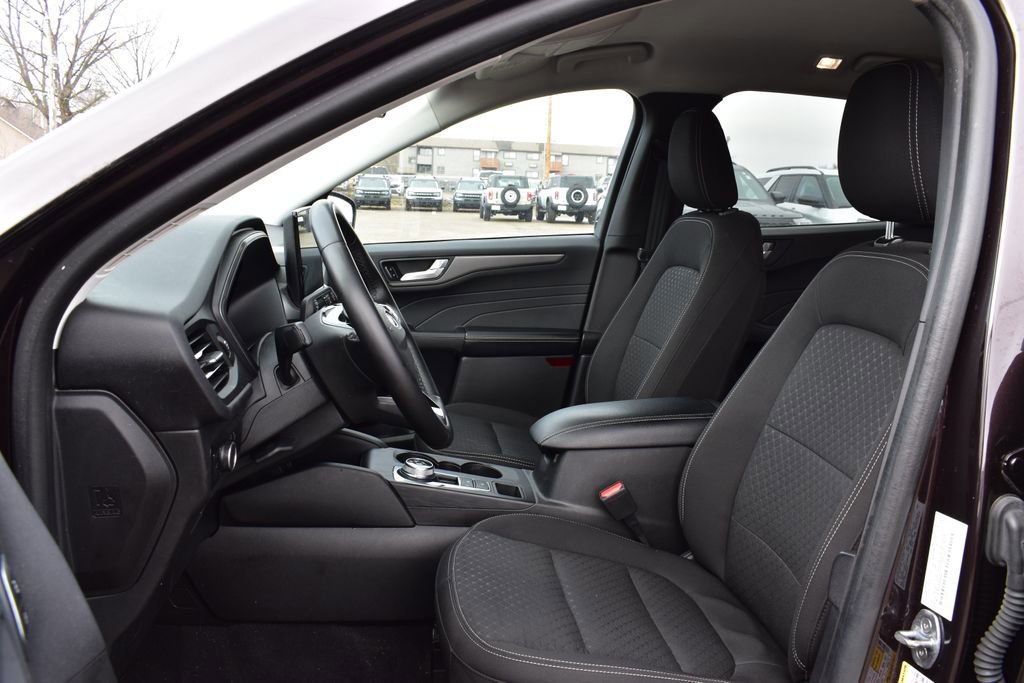 Certified 2023 Ford Escape Active w/ Tech Pack #2 image 6