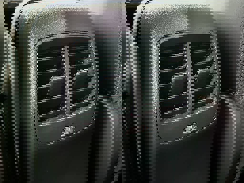 Certified 2025 Ford Escape ST-Line image 16