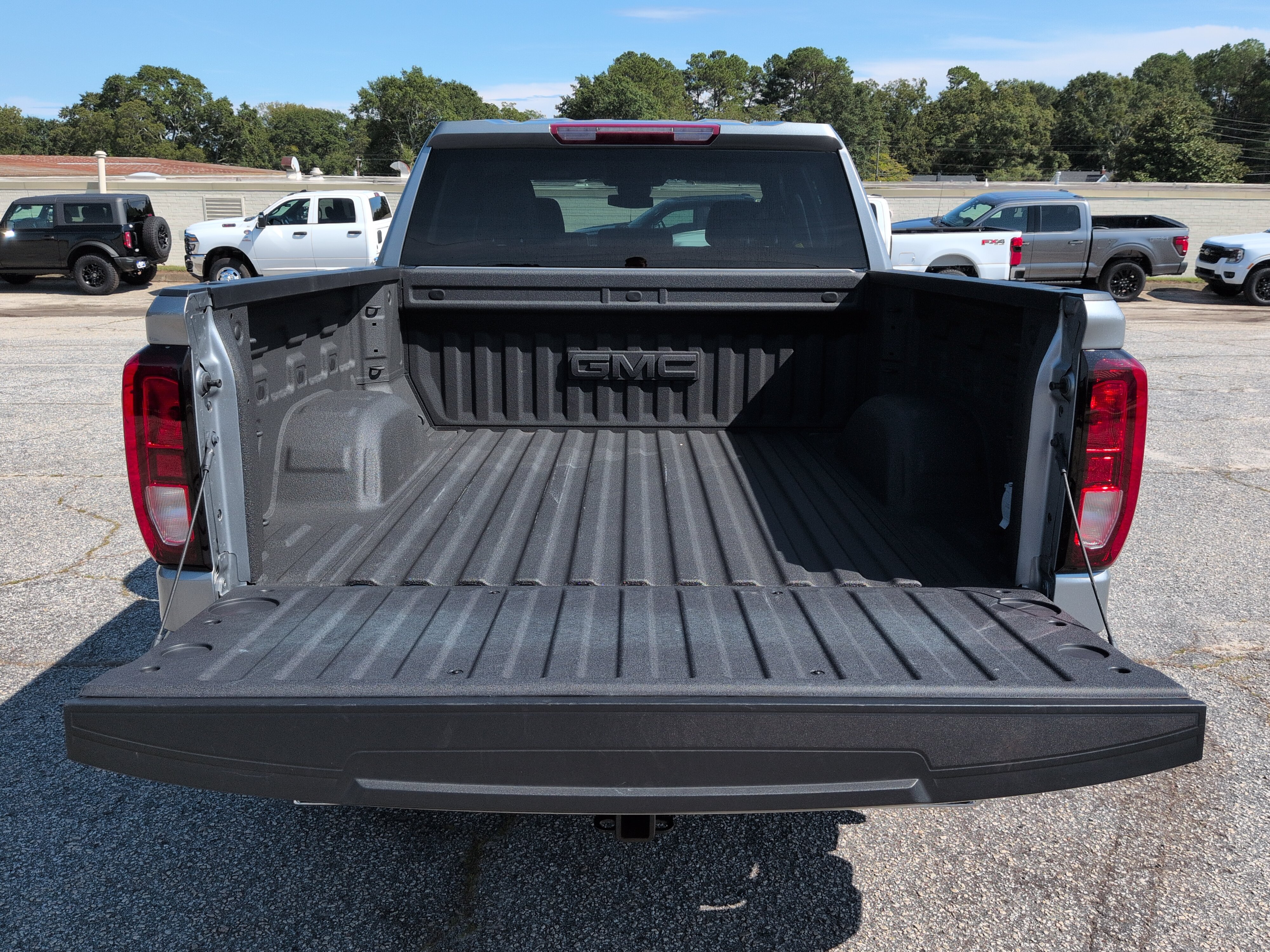 Used 2024 GMC Sierra 1500 Elevation AWD/4WD image 11