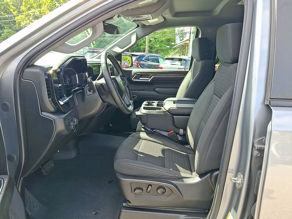 Used 2023 Chevrolet Silverado 1500 LT AWD/4WD image 11