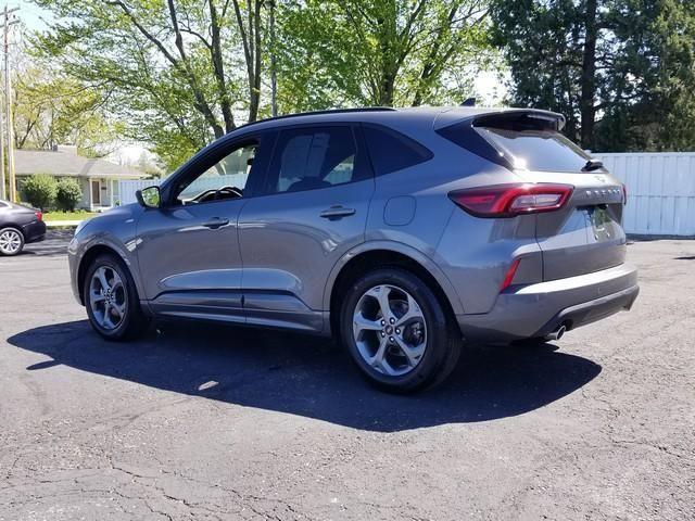 Certified 2023 Ford Escape ST-Line w/ Tech Pack #1 FWD image 7