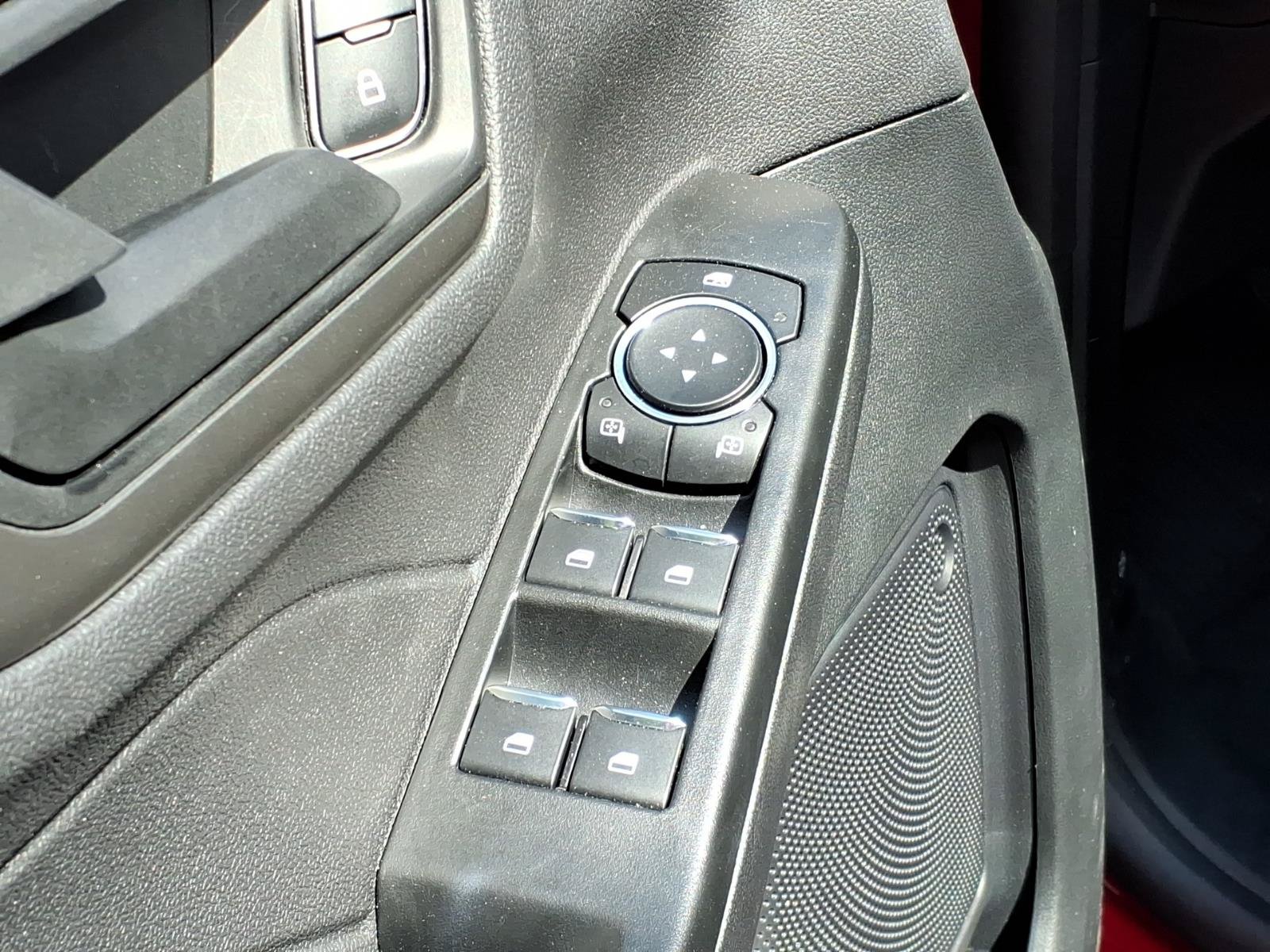 Certified 2025 Ford Escape Active w/ Cold Weather Package AWD/4WD image 9