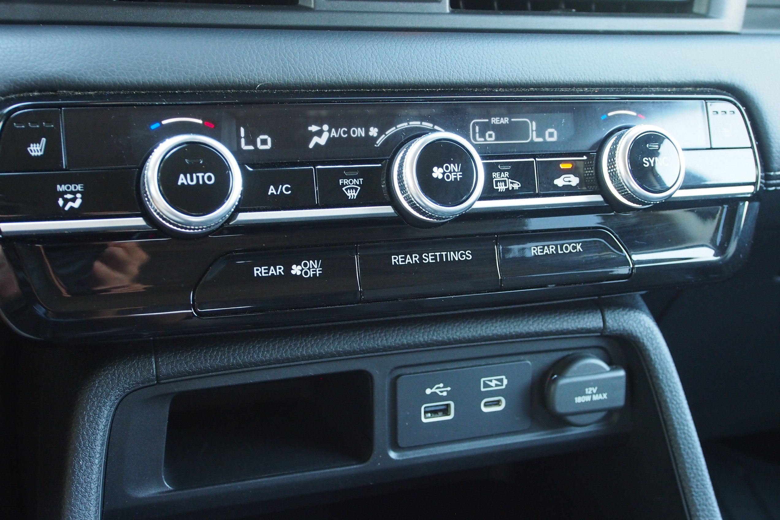Used 2025 Honda Pilot Touring image 31