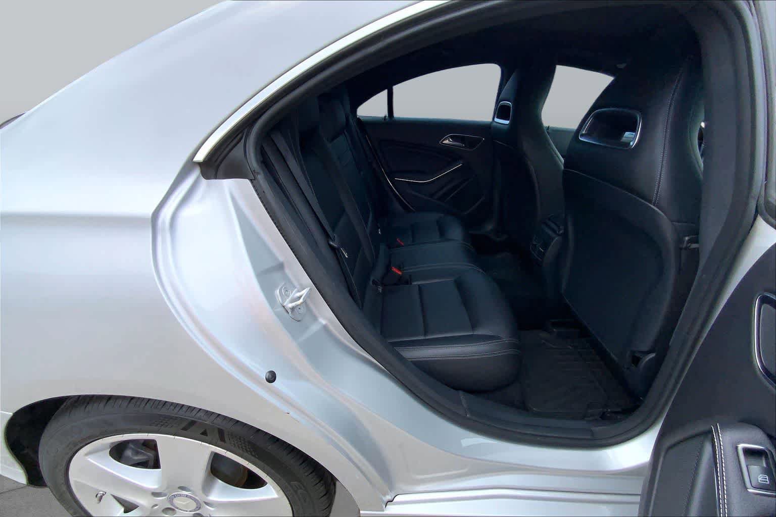 Used 2018 Mercedes-Benz CLA 250 image 19
