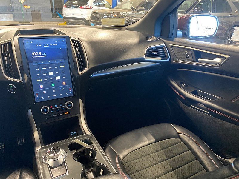 Certified 2022 Ford Edge ST-Line w/ Class II Trailer Tow Package AWD/4WD image 20