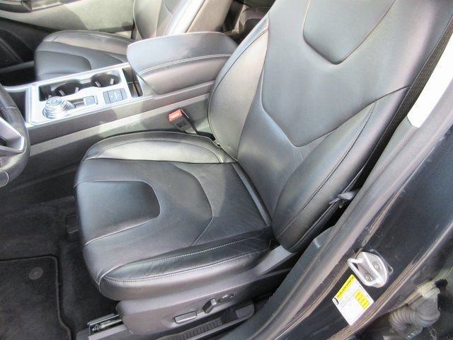 Certified 2022 Ford Edge Titanium w/ Class II Trailer Tow Package image 23