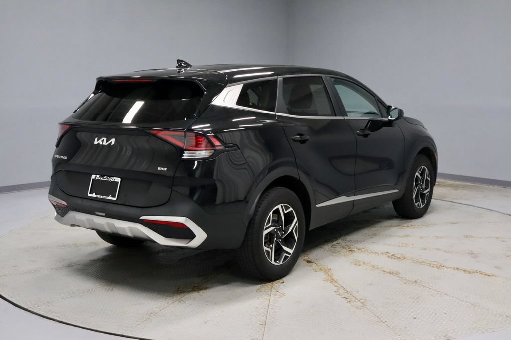Used 2023 Kia Sportage LX AWD/4WD image 11
