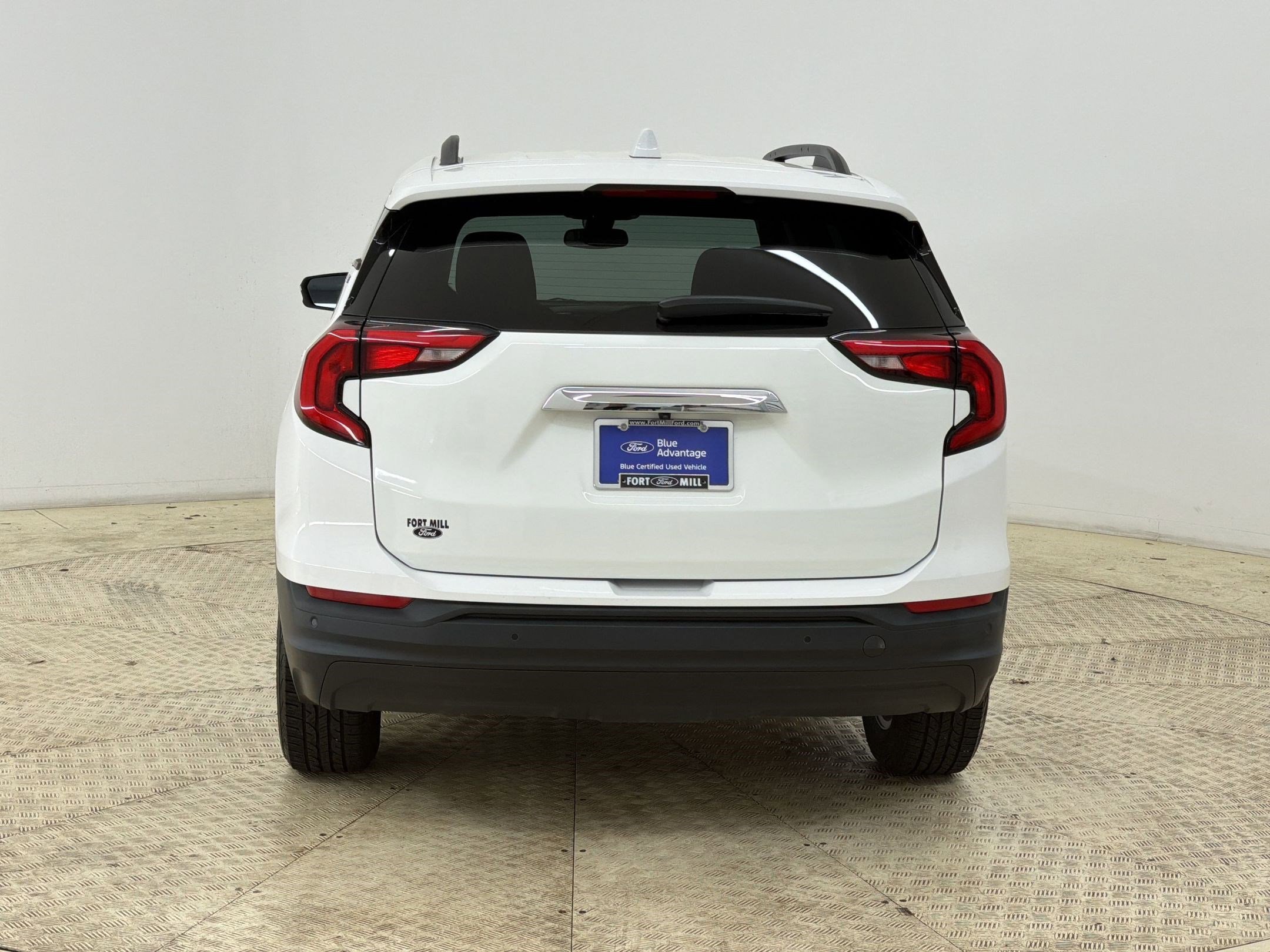 Used 2021 GMC Terrain SLE w/ Driver Convenience Package FWD image 10