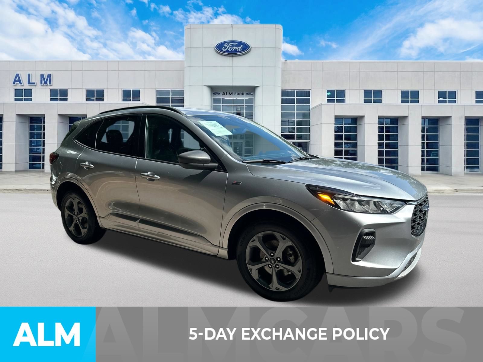 Certified 2023 Ford Escape ST-Line FWD image 3