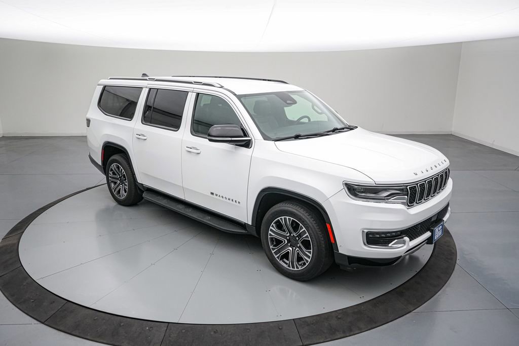 Used 2024 Jeep Wagoneer L Series II w/ Flexible Seating Group image 8