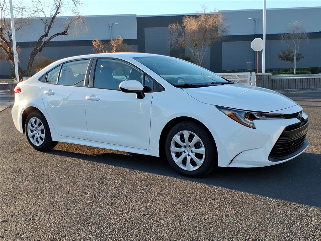 Used 2024 Toyota Corolla LE image 6