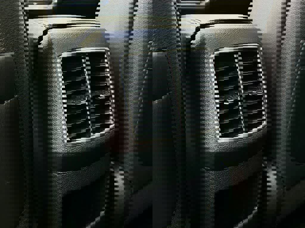 Used 2023 Kia Sportage SX image 16