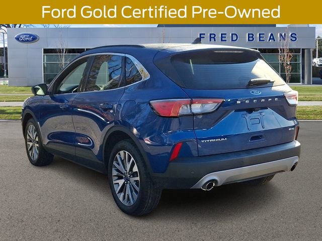 Certified 2022 Ford Escape Titanium image 2