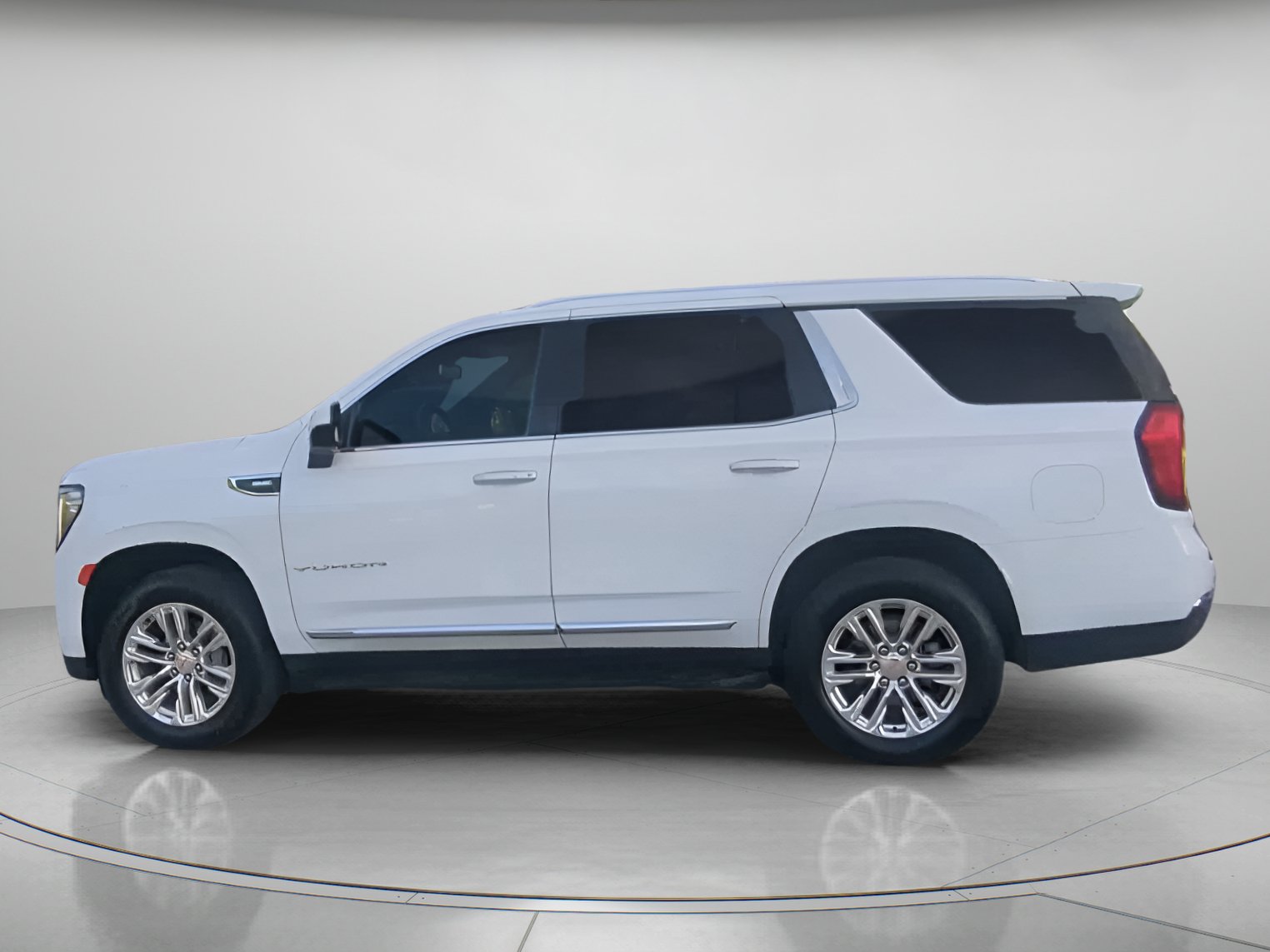 Used 2024 GMC Yukon SLT RWD image 17