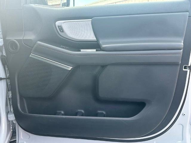Certified 2025 Ford Expedition Active AWD/4WD image 11