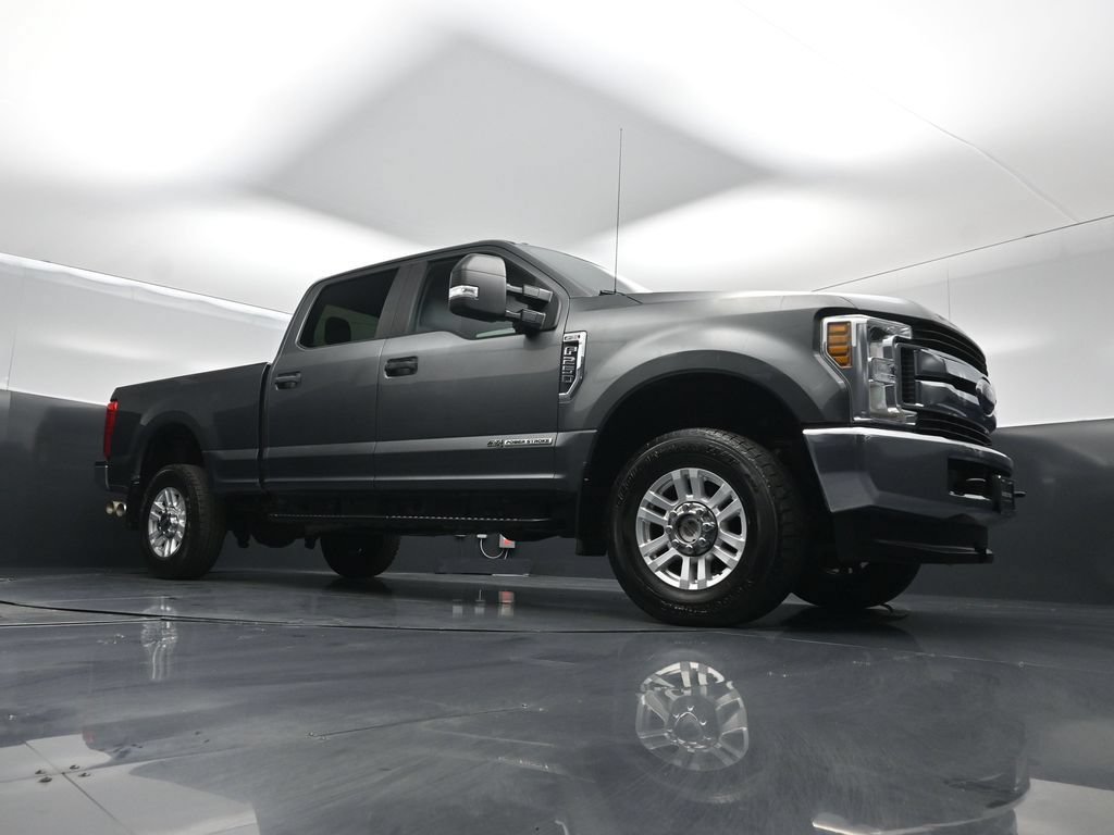 Certified 2019 Ford F250 XL w/ STX Appearance Package AWD/4WD image 4