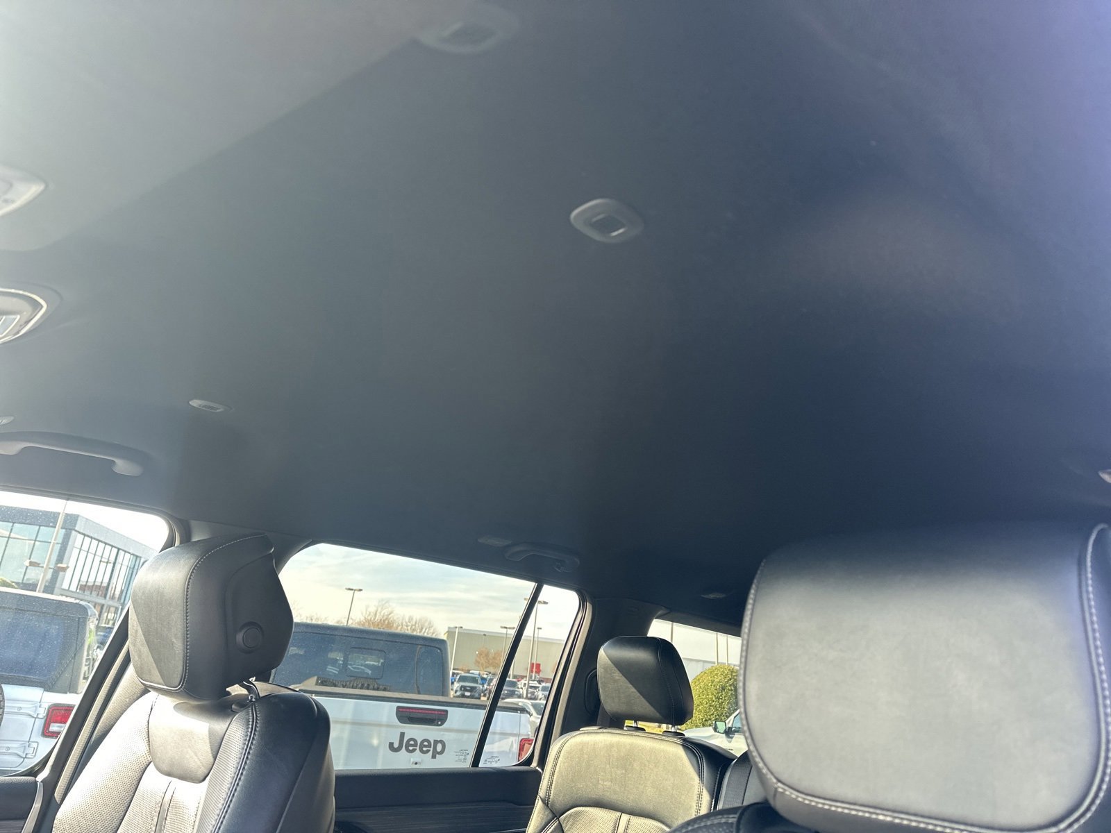 Used 2024 Jeep Wagoneer L Series III w/ Flexible Seating Group image 26