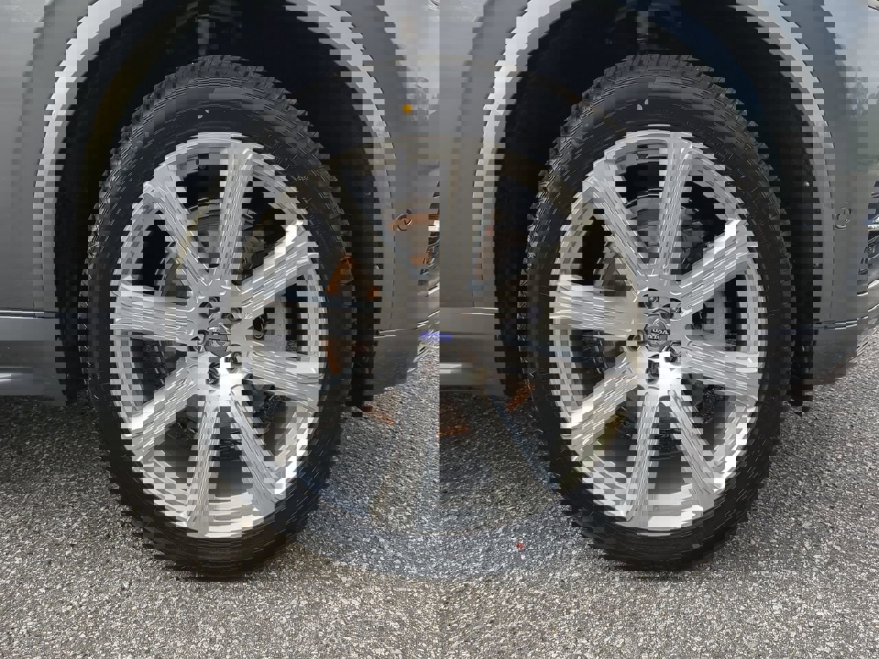 Used 2019 Volvo XC90 T6 Inscription w/ Luxury Package image 9