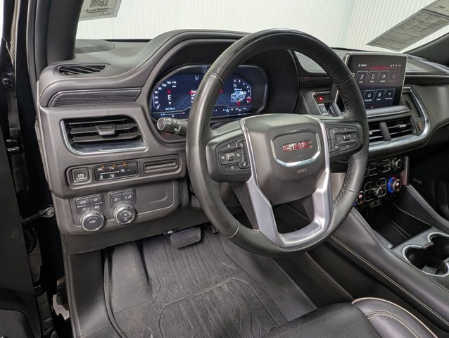Used 2023 GMC Yukon SLT w/ SLT Premium Package AWD/4WD image 11