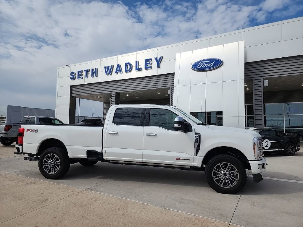 Certified 2025 Ford F350 Platinum w/ Platinum Plus Package image 5