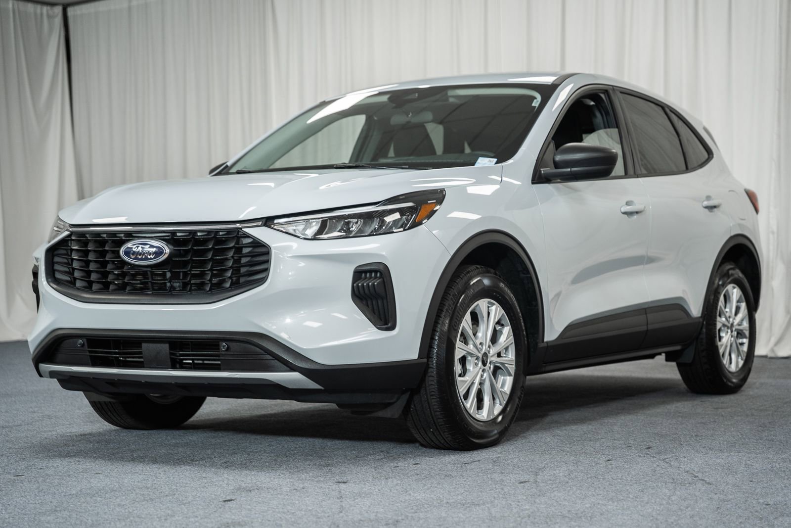 Certified 2025 Ford Escape Active image 3